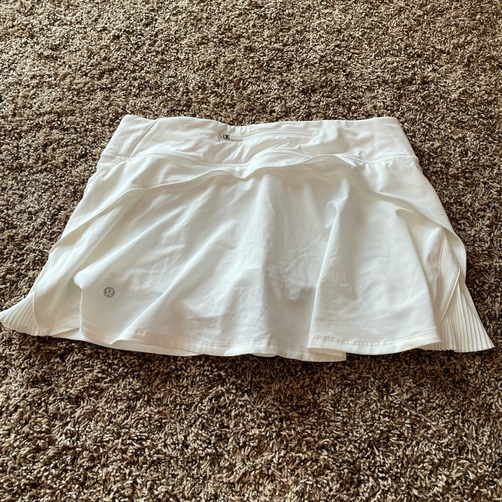 Lululemon play off the pleat skirt